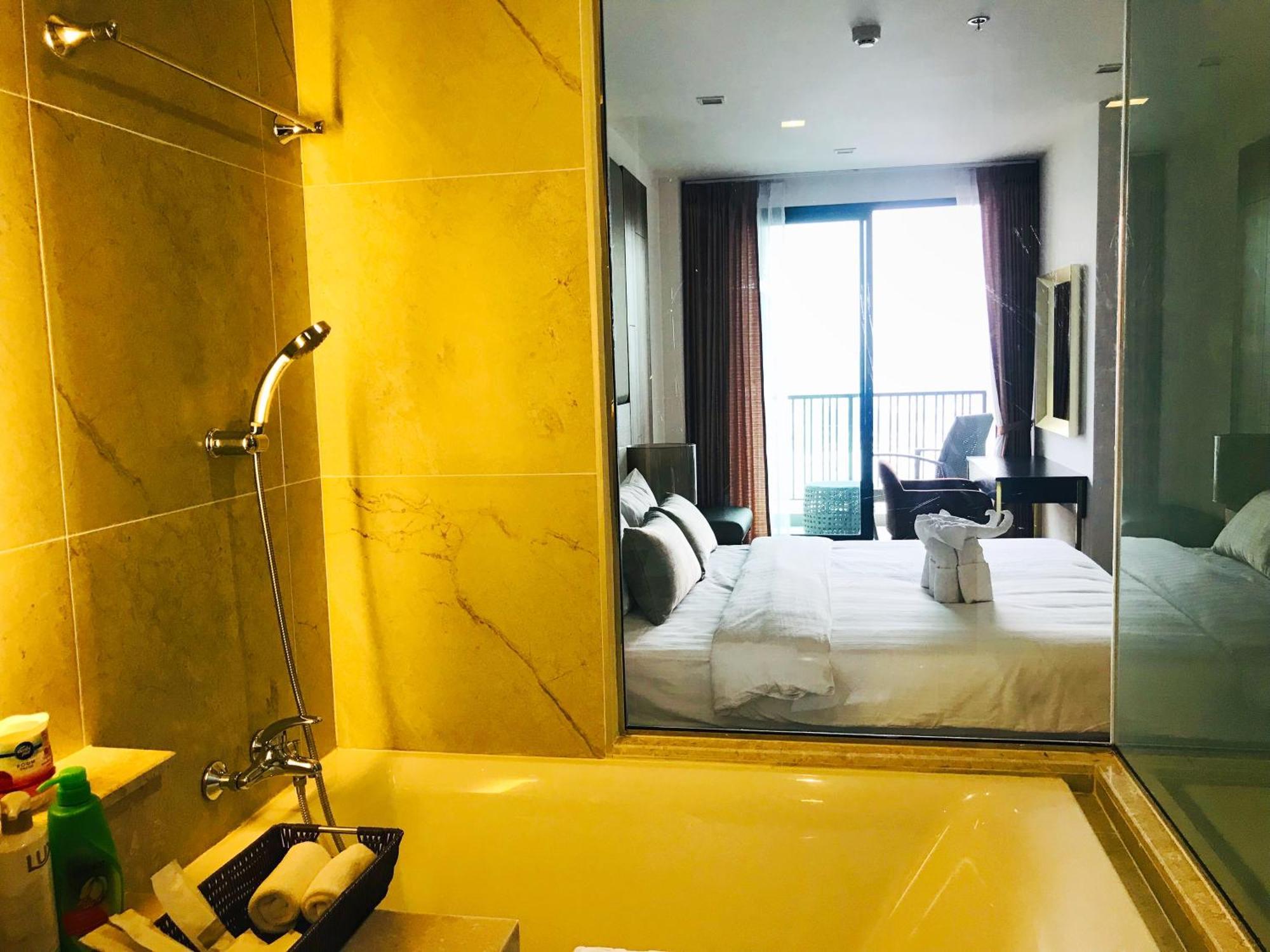 The Astra Suites Чиангмай Экстерьер фото