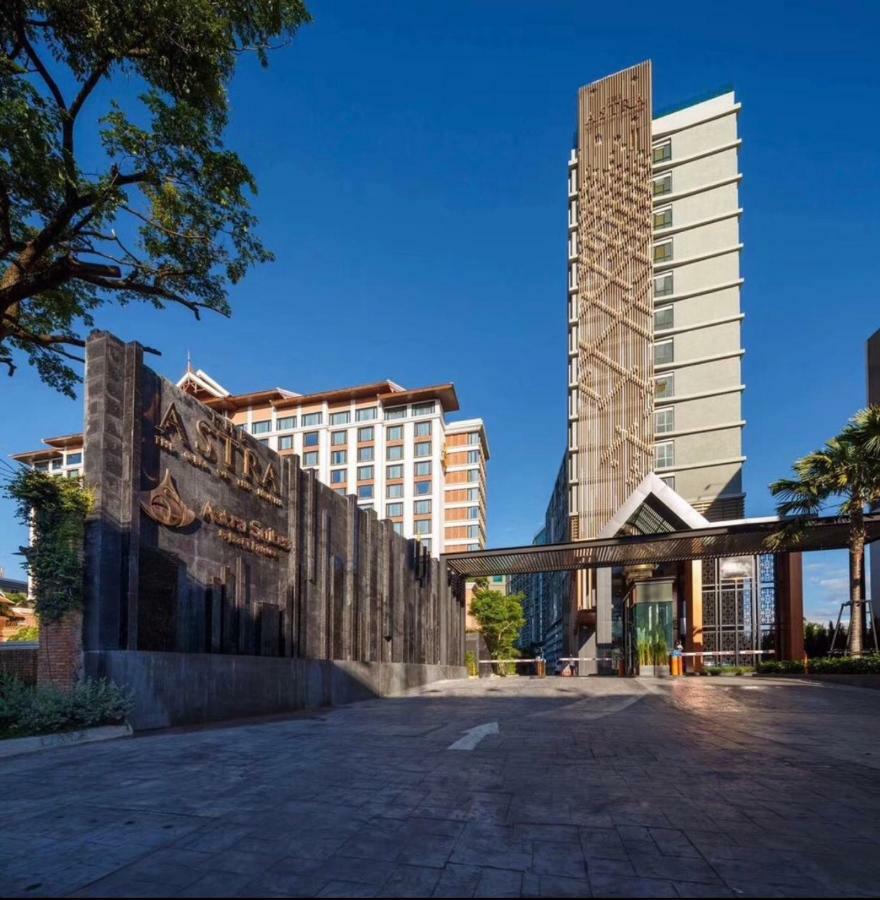 The Astra Suites Чиангмай Экстерьер фото